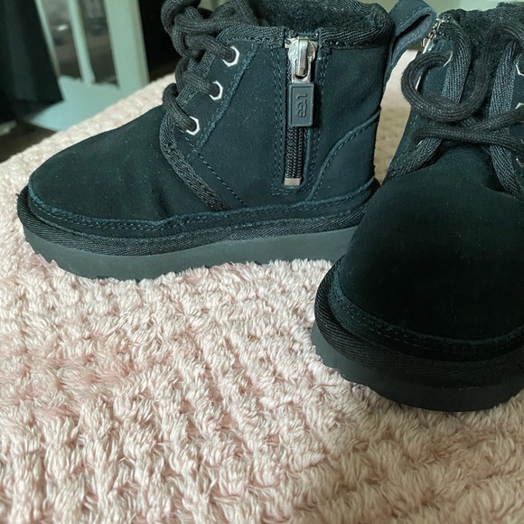 (SOLD).  UGG/ Neumel ll Boot - Picture 6 of 6